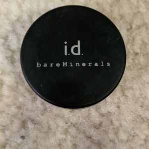 Bare minerals face makeup